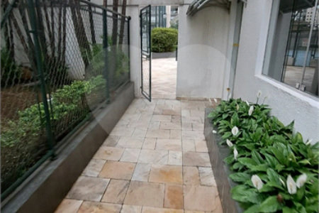Apartamento à venda com 3 quartos, sendo 1 suíte, em Vila Mariana, São Paulo, SP