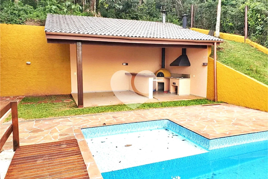 Casa à venda ou para alugar com 7 quartos, sendo 5 suítes, no condomínio Sausalito, Mairiporã - SP