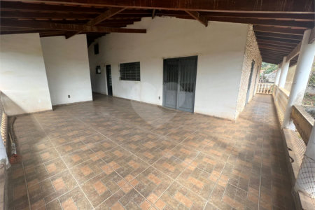 Chácara à venda com 3 quartos no Centro, Araçoiaba da Serra, SP