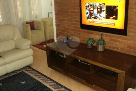 Casa Térrea à venda com 3 suítes em Vila Paulicéia, São Paulo, SP