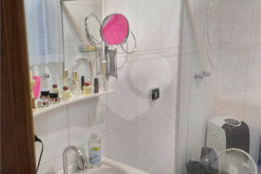 Casa à venda com 4 quartos, sendo 3 suítes, no condomínio Da Serra, São Paulo - SP