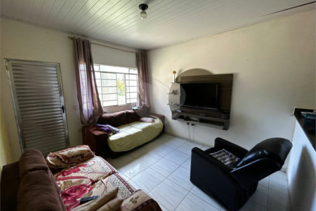 Sítio à venda com 2 quartos em Área Rural de Varginha, Itapetininga, SP