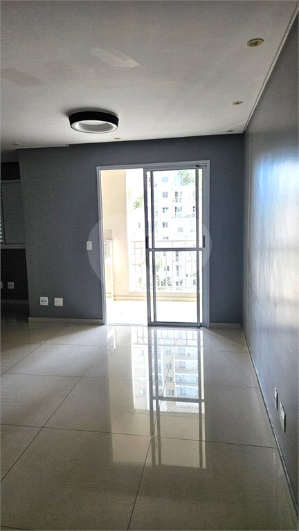 Apartamento à venda com 3 quartos, sendo 1 suíte, em Vila Paulo Silas, São Paulo, SP