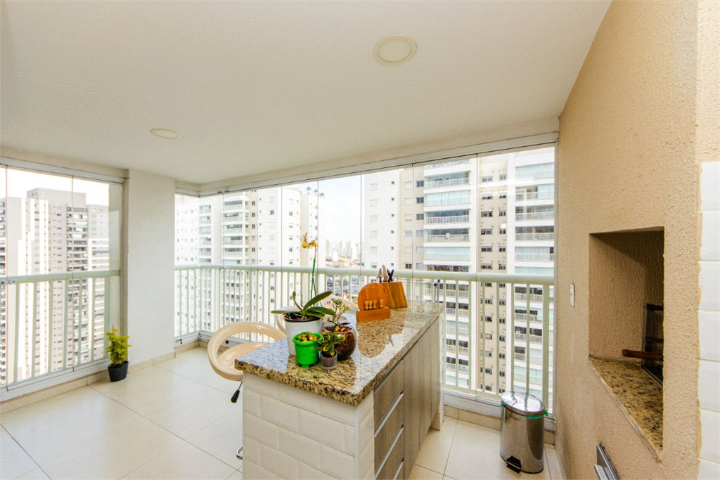 Apartamento à venda com 3 quartos, sendo 2 suítes,  em Tatuapé, São Paulo, SP