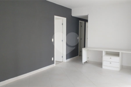 Apartamento à venda com 3 quartos, sendo 1 suíte, em Vila Suzana, São Paulo, SP