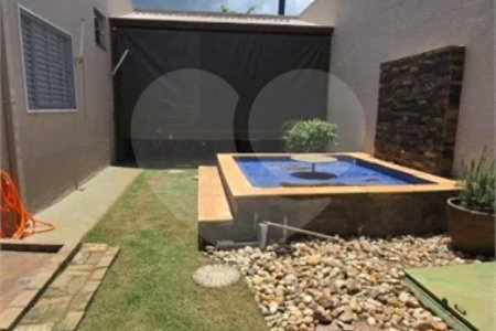 Casa em condomínio Alvorada em Araraquara com 3 dormitórios e piscina