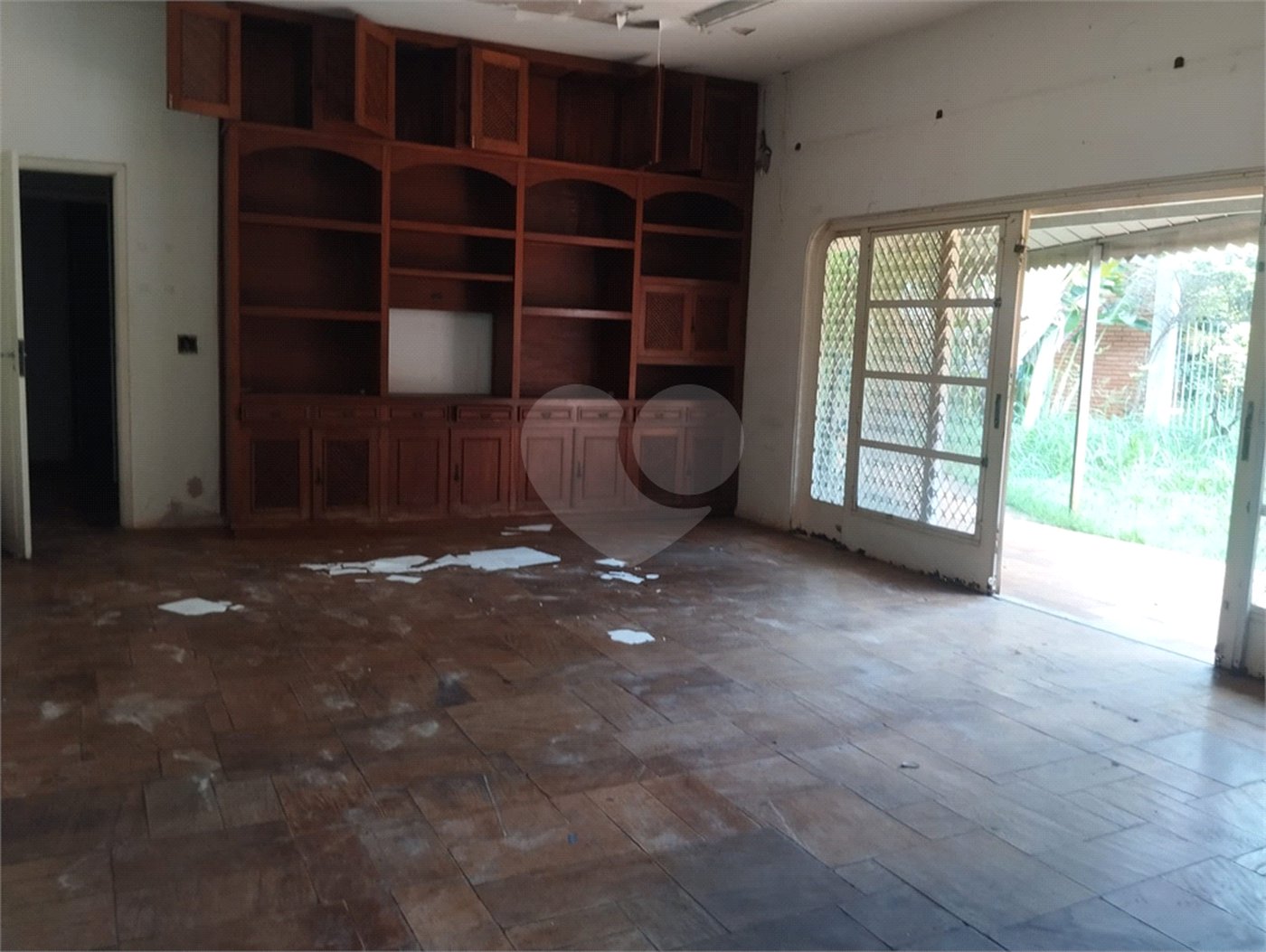 Casa à venda com 5 quartos, sendo 3 suítes, em Vila Sedenho, Araraquara, SP