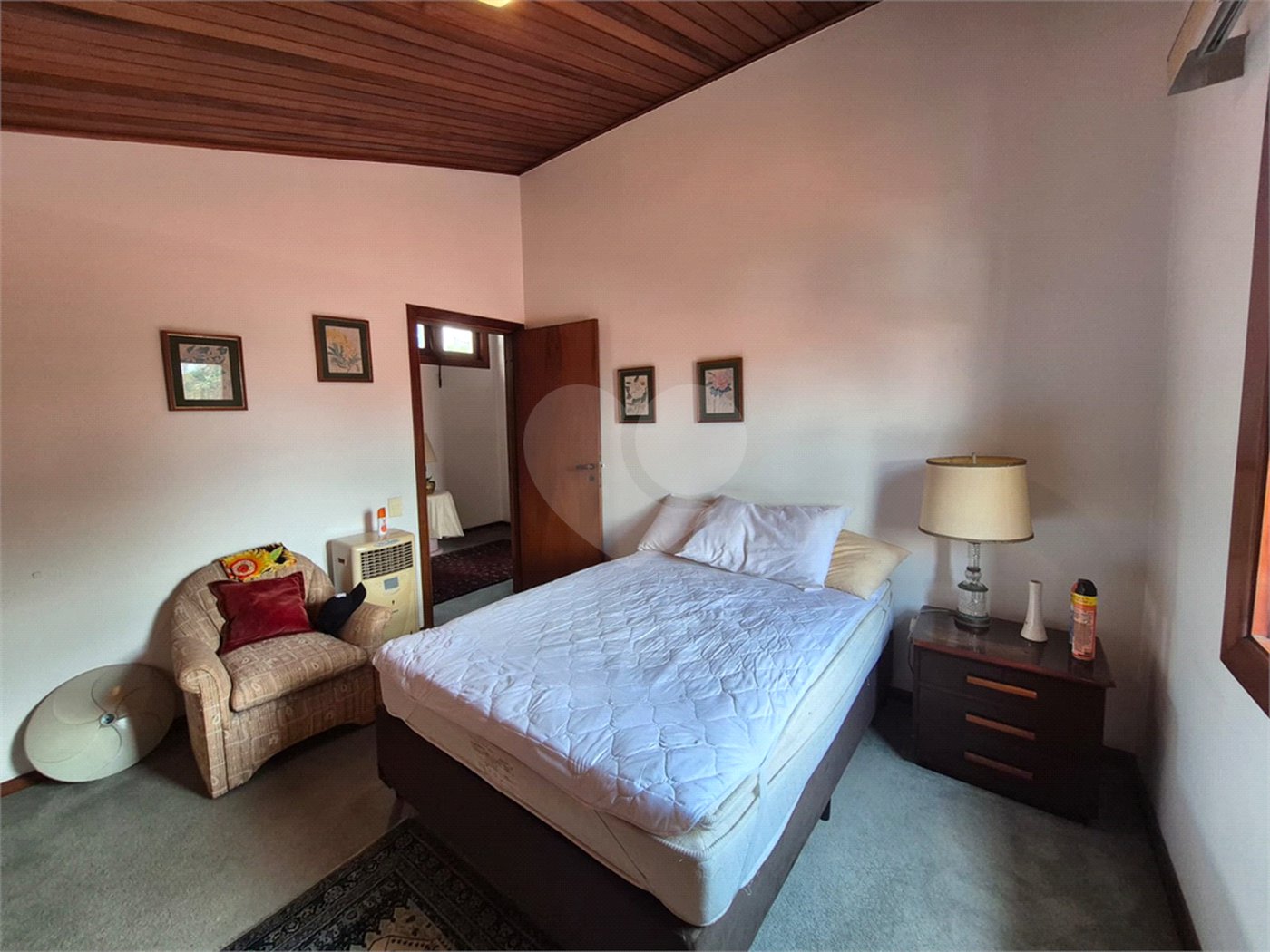 Casa de Vila à venda ou para alugar com 4 quartos, sendo 2 suítes,  em Jardim Leonor, São Paulo, SP