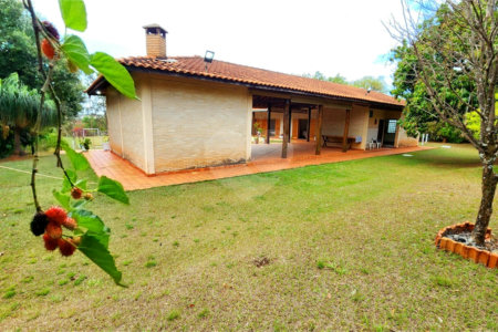 Chácara à venda com 3 quartos, sendo 1 suíte, em Chácara Flora Araraquara, Araraquara, SP