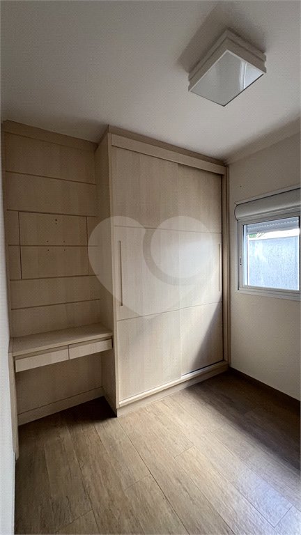 Casa à venda com 3 quartos, sendo 2 suítes, no condomínio Mirante do Horto, São Paulo - SP