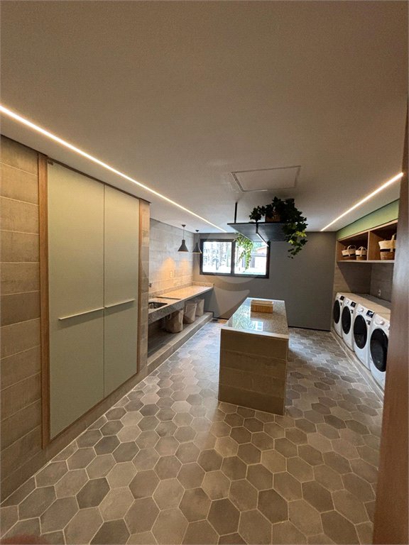 Apartamento à venda ou para alugar com 1 quarto em Pinheiros, São Paulo, SP