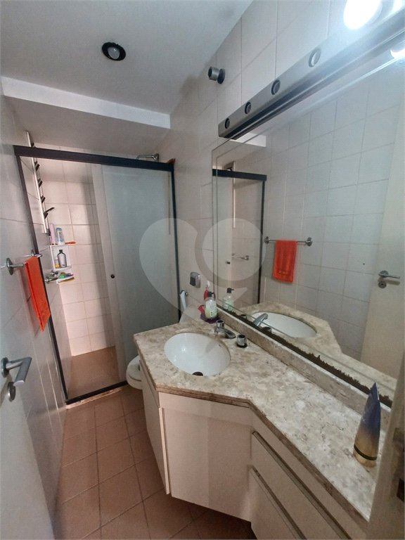Apartamento à venda com 3 quartos, sendo 1 suíte, em Jardim das Acácias, São Paulo, SP