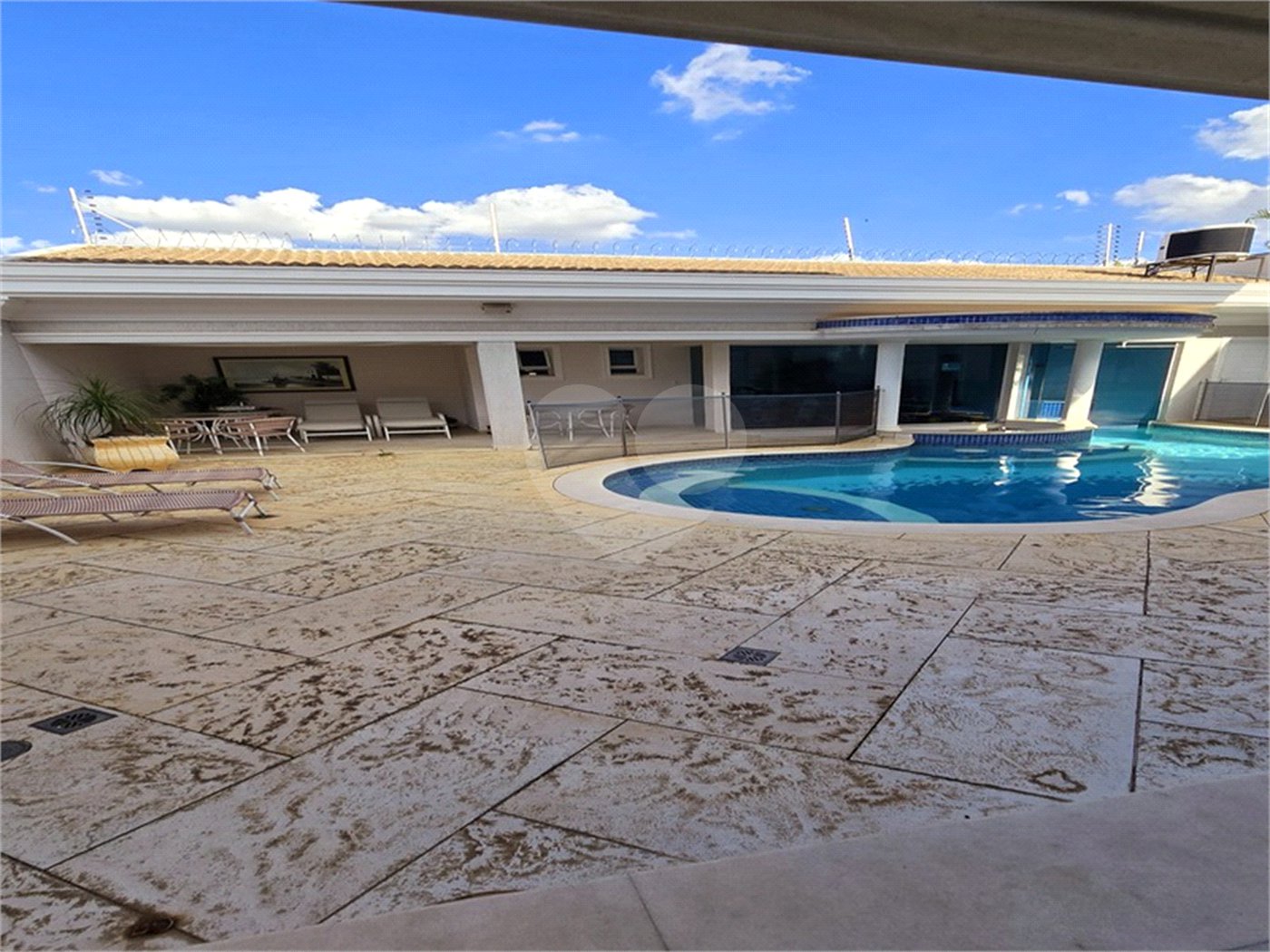 Casa à venda com 4 suítes no condomínio Jardim Residêncial da Villa Suiça, Indaiatuba - SP