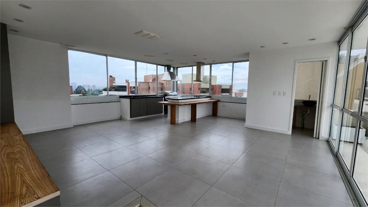 Apartamento à venda com 3 quartos, sendo 2 suítes, em Paraíso do Morumbi, São Paulo, SP