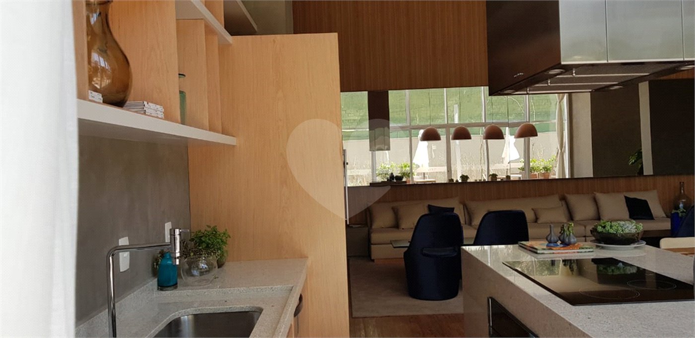 Apartamento à venda com 4 quartos, sendo 2 suítes, em Santo Amaro, São Paulo, SP