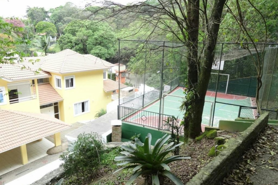 Casa à venda com 4 suítes no condomínio Jardim Ibiratiba, São Paulo - SP