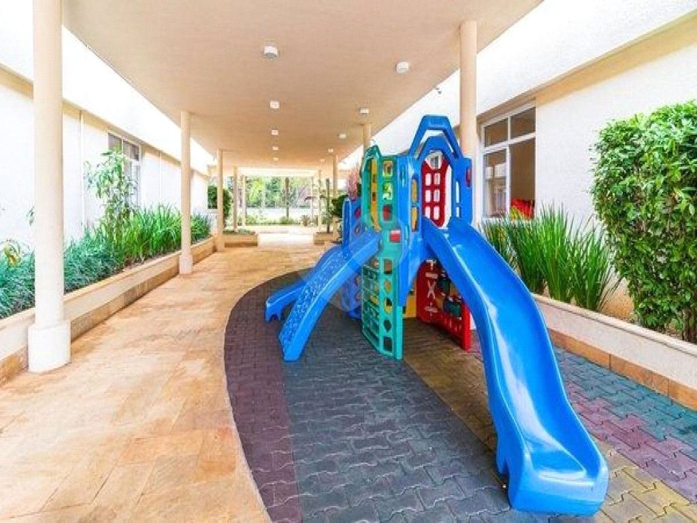 Apartamento à venda com 3 suítes em Vila Suzana, São Paulo, SP