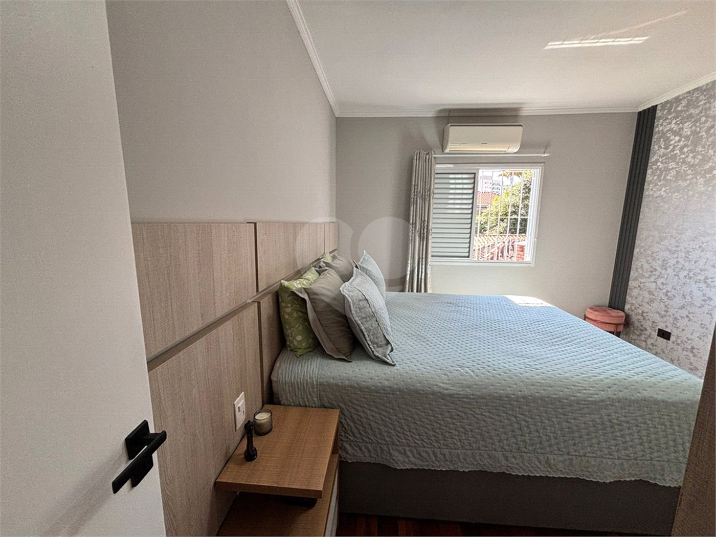 Casa à venda com 3 quartos, sendo 1 suíte, no condomínio Mira Estrela, São Paulo - SP