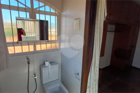 Sobrado à venda com 5 quartos, sendo 2 suítes,  em Parque Continental, São Paulo, SP