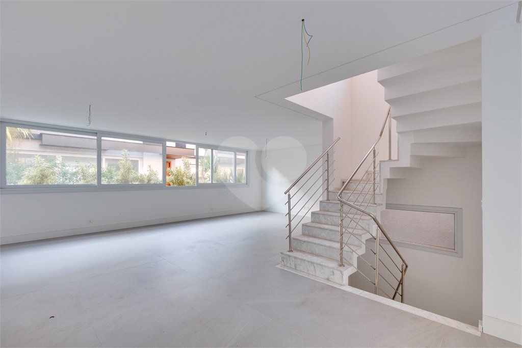 Casa à venda com 4 suítes no condomínio Vila Arese, São Paulo - SP