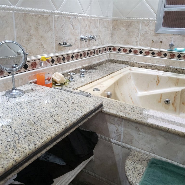 Sobrado à venda com 9 quartos, sendo 4 suítes,  em Vila Maria Alta, São Paulo, SP