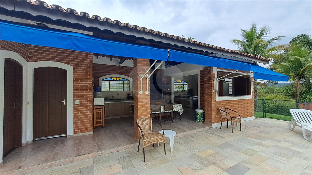 Casa à venda com 3 quartos, sendo 1 suíte, no condomínio Residencial Vale das Laranjeiras, Indaiatuba - SP