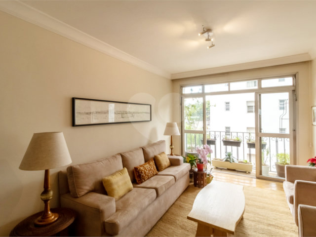 Apartamento à venda com 3 quartos, sendo 2 suítes,  em Alto da Boa Vista, São Paulo, SP