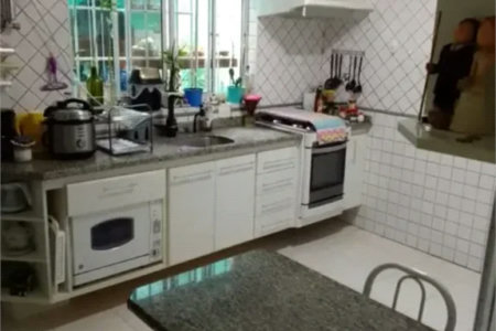Sobrado à venda com 3 quartos, sendo 1 suíte, em Jaguaré, São Paulo, SP