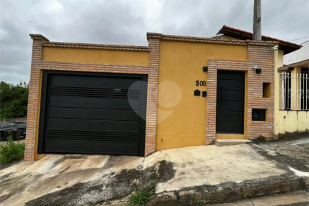Casa à venda com 3 quartos em Vila Rosa, Itapetininga, SP