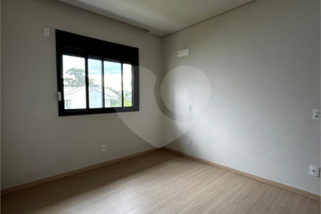 Casa à venda com 3 suítes no condomínio Belvedere I, Votorantim - SP