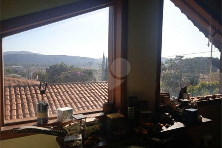 Casa à venda com 8 quartos, sendo 3 suítes, em Jardim Terceiro Centenário, Atibaia, SP