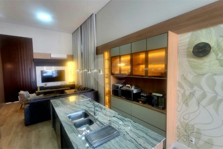 Casa à venda com 4 suítes no condomínio Sta Morriz, Campinas - SP