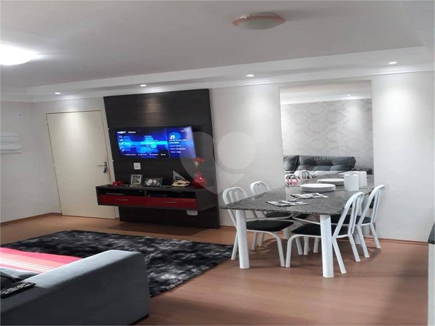 Apartamento à venda com 2 quartos em Vila Fiori, Sorocaba, SP