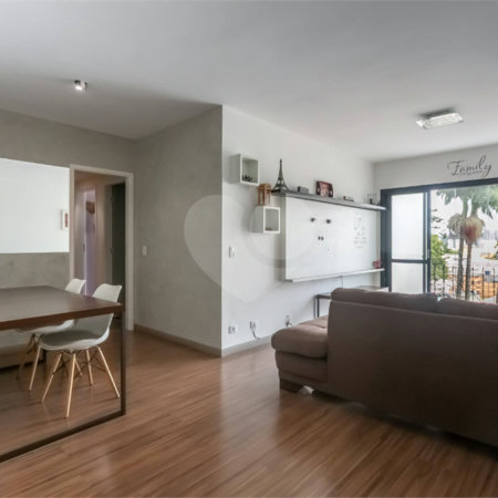 Apartamento à venda com 3 quartos, sendo 1 suíte, em Santo Amaro, São Paulo, SP
