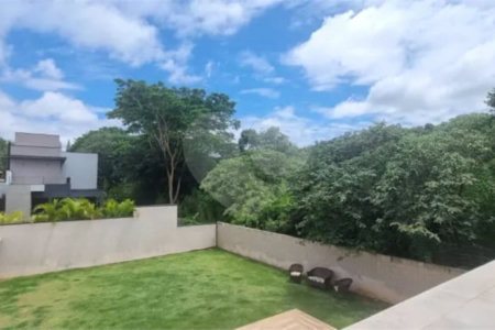 Casa à venda com 3 suítes no condomínio Villa D' Oro, Vinhedo - SP