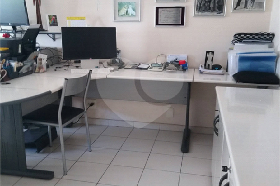 Apartamento à venda com 3 quartos, sendo 1 suíte,  em Bela Vista, São Paulo, SP