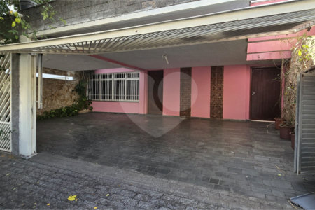 Casa à venda com 3 quartos, sendo 1 suíte, em Lar São Paulo, São Paulo, SP