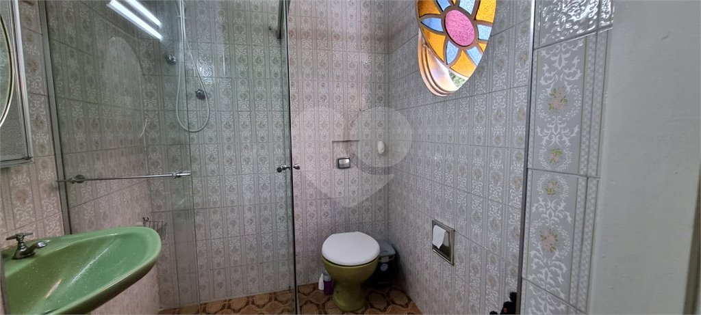 Sobrado à venda com 4 quartos, sendo 1 suíte,  em Água Branca, São Paulo, SP
