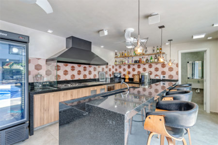 Sobrado para alugar com 4 suítes em Granja Julieta, São Paulo, SP
