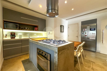 Apartamento à venda com 3 quartos, sendo 1 suíte, em Vila Sofia, São Paulo, SP