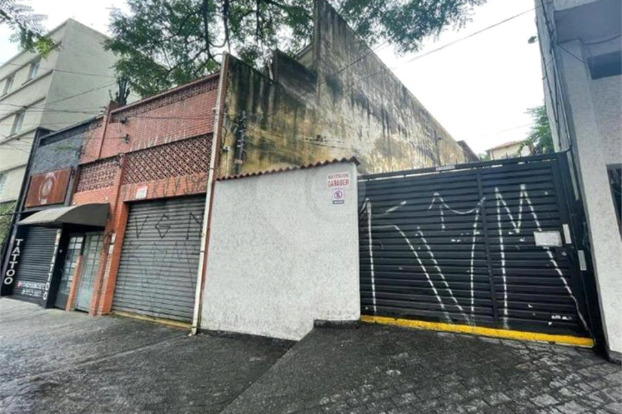Sobrado à venda com 5 quartos, sendo 1 suíte, em Santana, São Paulo, SP