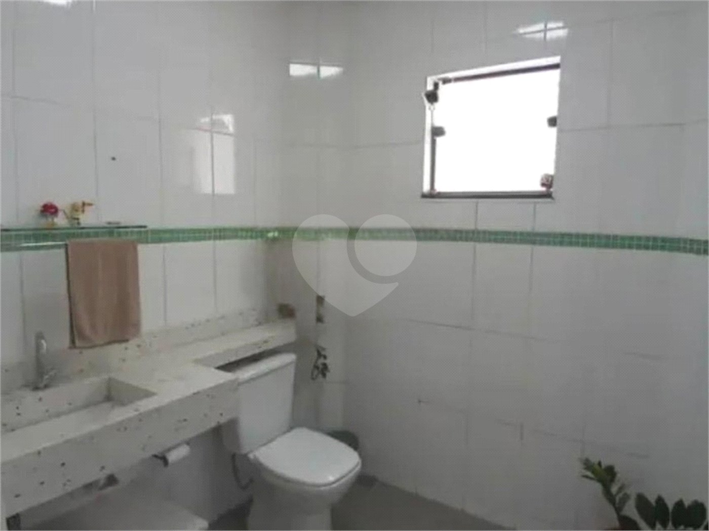 Casa à venda com 3 quartos, sendo 1 suíte, em Jardim Wanel Ville V, Sorocaba, SP
