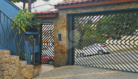 Sobrado à venda com 3 quartos, sendo 1 suíte,  em Tremembé, São Paulo, SP