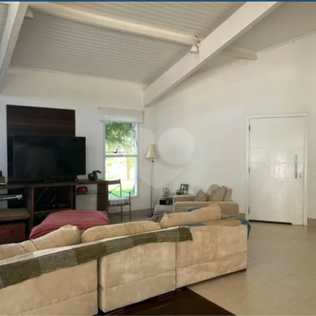 Casa à venda com 5 quartos, sendo 2 suítes,  no Centro, Itupeva, SP