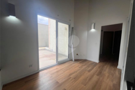 Sobrado à venda com 3 quartos, sendo 1 suíte, em Cidade Parquelandia, Mogi das Cruzes, SP