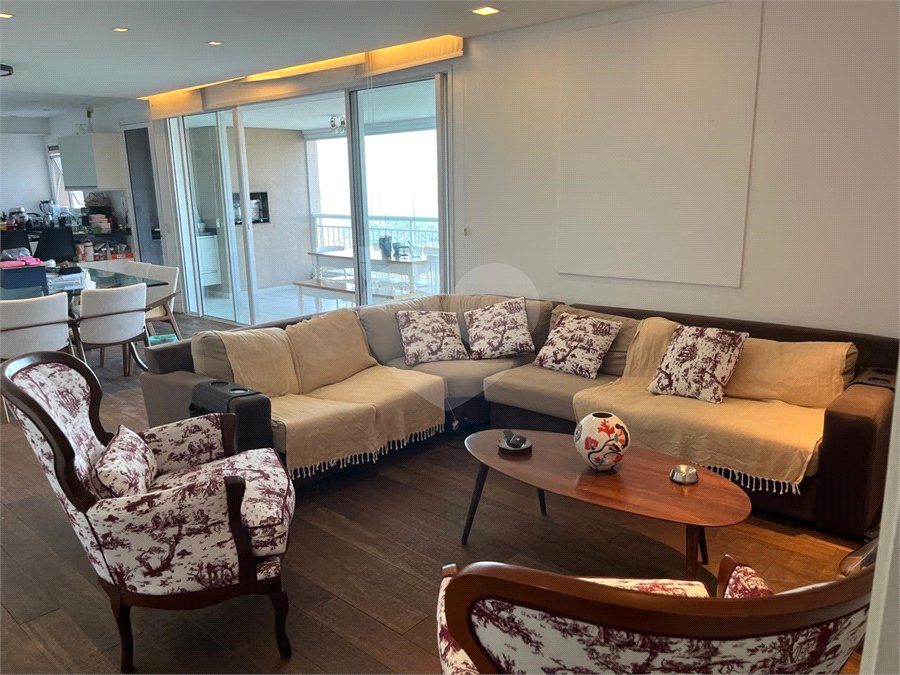 Apartamento à venda com 3 suítes em Jardim Monte Kemel, São Paulo, SP