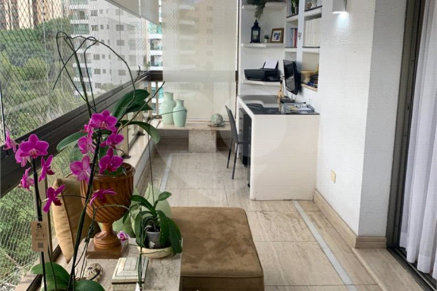 Apartamento à venda com 3 suítes em Morumbi, São Paulo, SP