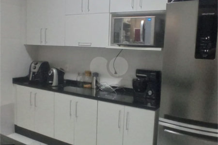 Casa à venda com 2 suítes no condomínio Residencial Pavoni I, São Paulo - SP