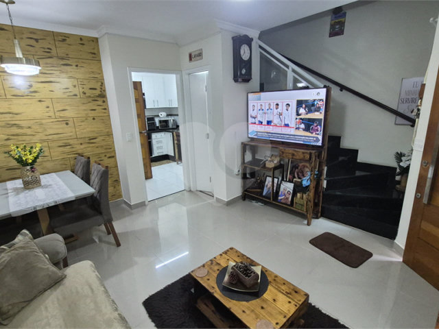 Casa à venda com 2 suítes no condomínio Simão Machado, São Paulo - SP