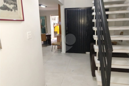 Casa à venda com 3 quartos, sendo 1 suíte, em Mirandópolis, São Paulo, SP
